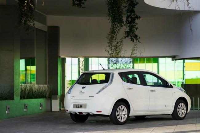 Exterieur_Nissan-Leaf-2-0_14