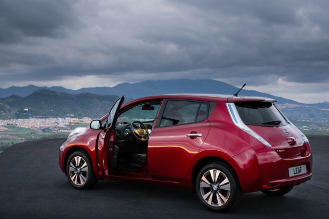 Exterieur_Nissan-Leaf-2-0_2