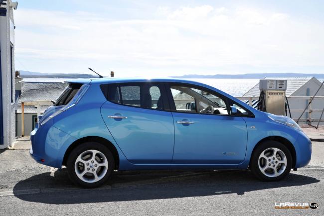 Exterieur_Nissan-Leaf-2012_5