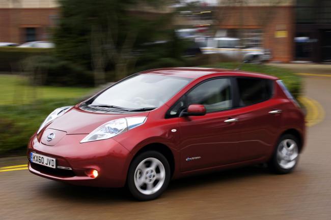 Nissan leaf 2012 год