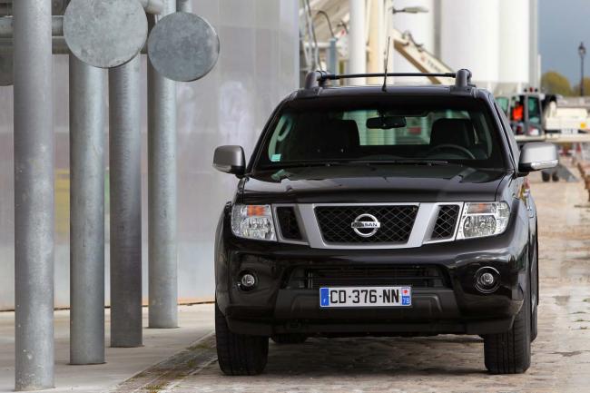 Exterieur_Nissan-NAVARA-Pick-Up-Business-Edition_4