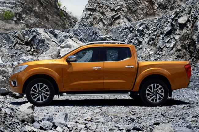 Exterieur_Nissan-Navara-2015_4