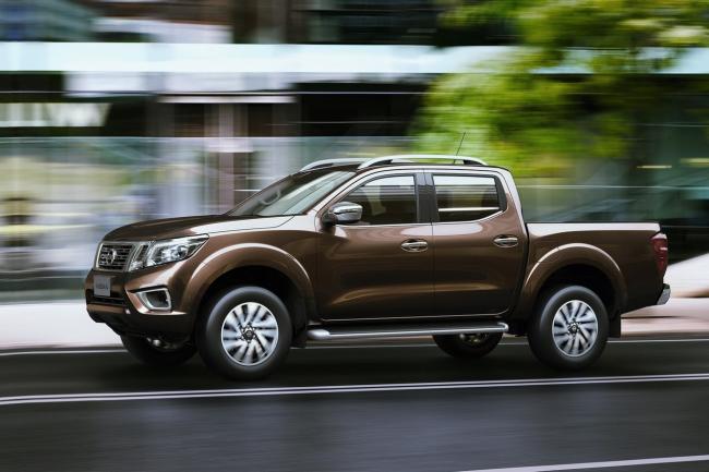 Exterieur_Nissan-Navara-2015_1