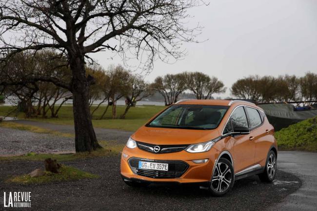 Exterieur_Opel-Ampera-E-2017_23