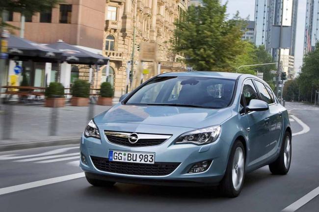 Exterieur_Opel-Astra-2010_13