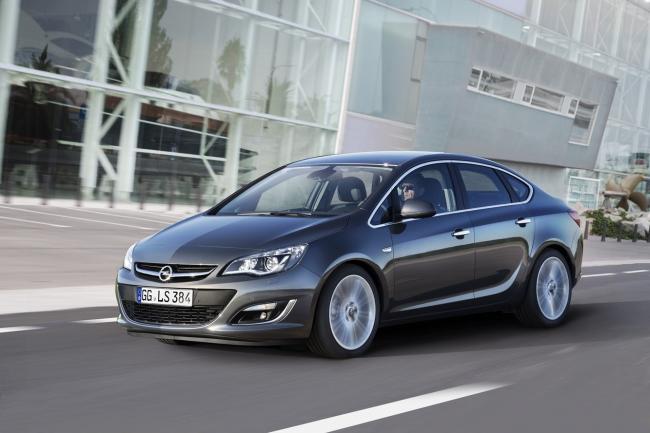 Exterieur_Opel-Astra-Berline-Sports-Sedan_4