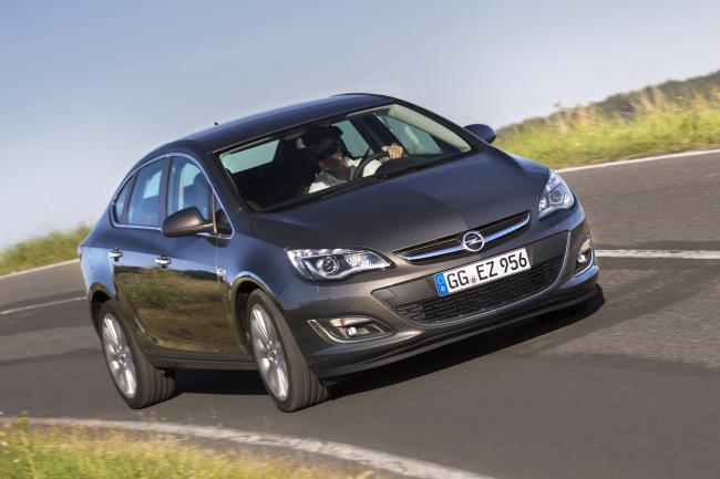 Exterieur_Opel-Astra-Berline-Sports-Sedan_6