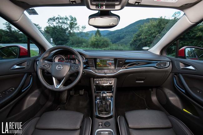 Interieur_Opel-Astra-CDTI-2016_21