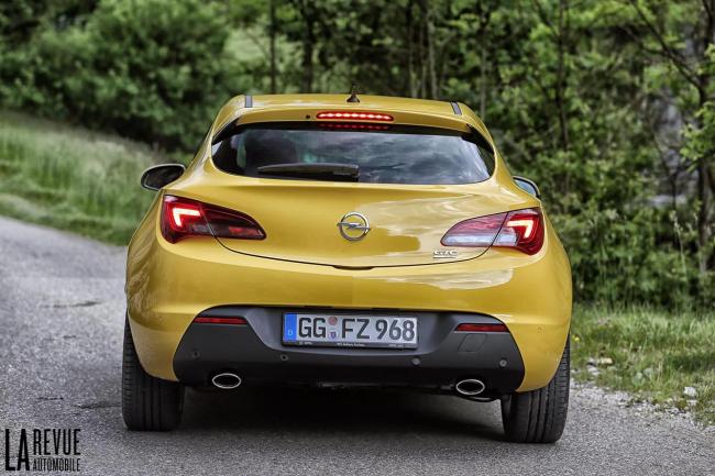 Exterieur_Opel-Astra-GTC-2014_1