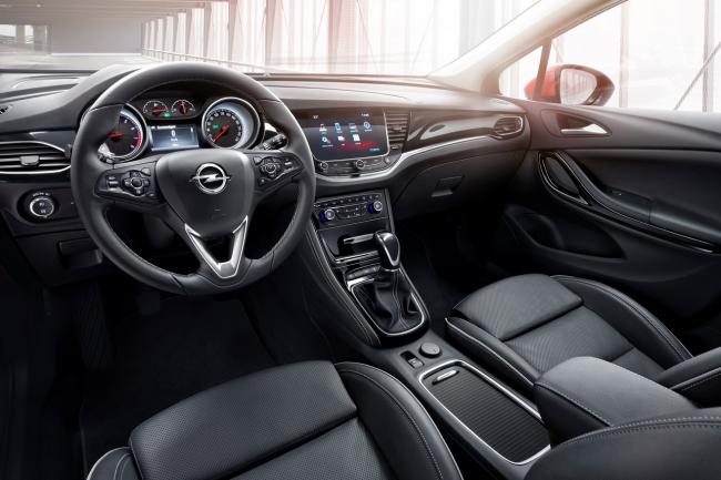 Interieur_Opel-Astra-Turbo-150_16