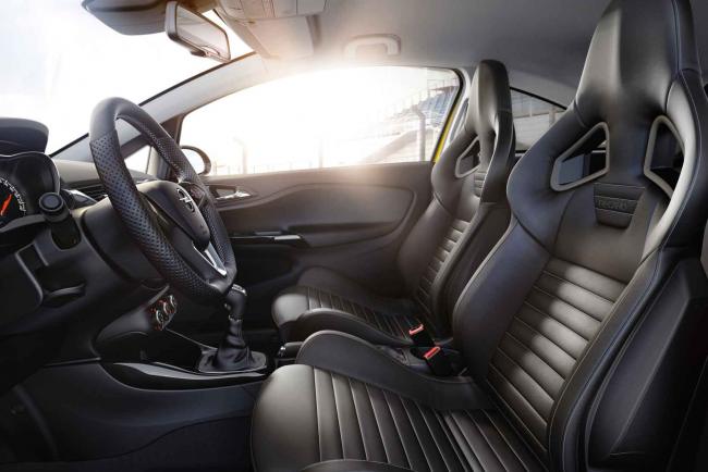 Interieur_Opel-Corsa-GSi_15