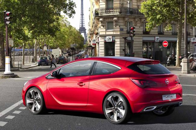 Exterieur_Opel-GTC-Paris_2