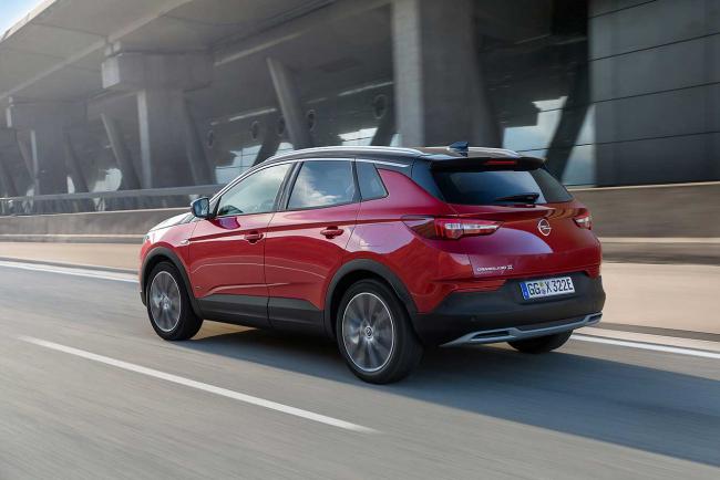 Opel Grandland X Hybrid4 : hybride de 300 ch à transmission intégrale