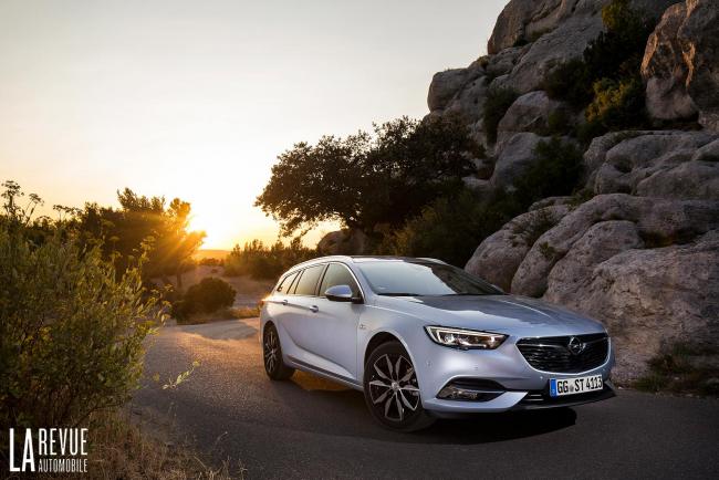 Exterieur_Opel-Insignia-Elite-Sport-Tourer_30