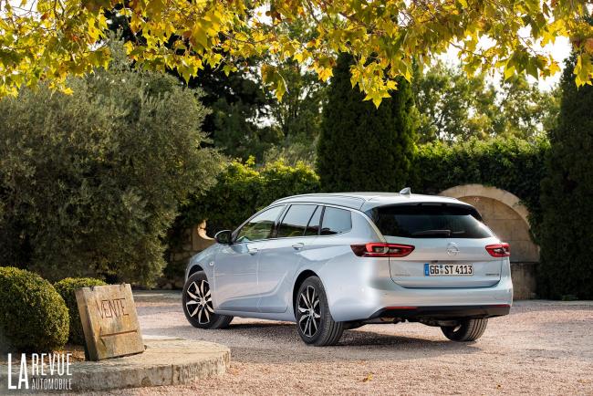 Exterieur_Opel-Insignia-Elite-Sport-Tourer_8