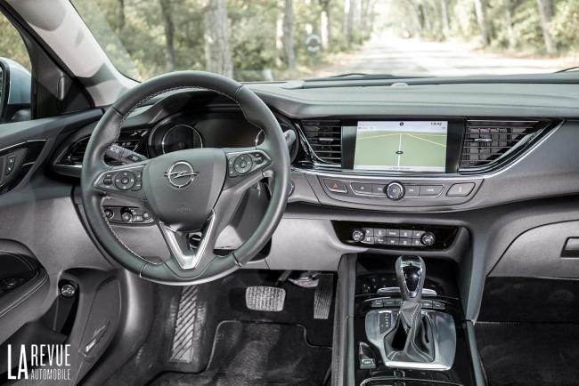 Interieur_Opel-Insignia-Elite-Sport-Tourer_39