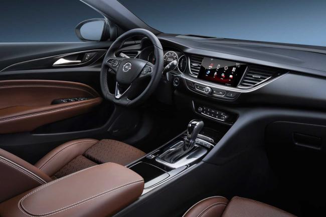 Interieur_Opel-Insignia-Grand-Sport_10