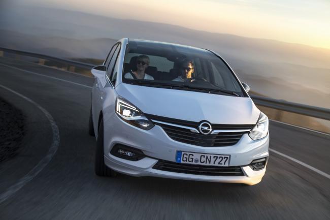 Exterieur_Opel-Zafira-Tourer-2016_1