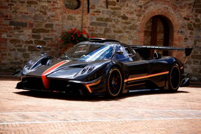 Exterieur_Pagani-Zonda-Revolucion_2