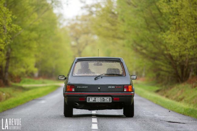 Exterieur_Peugeot-205-GTI-1.6_0