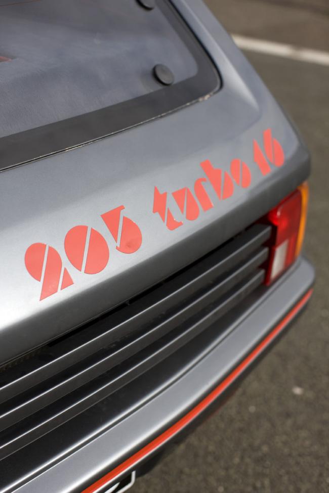 Exterieur_Peugeot-205-Turbo-16_0