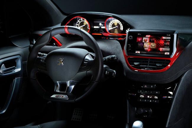 Interieur_Peugeot-208-GTi-Concept_12