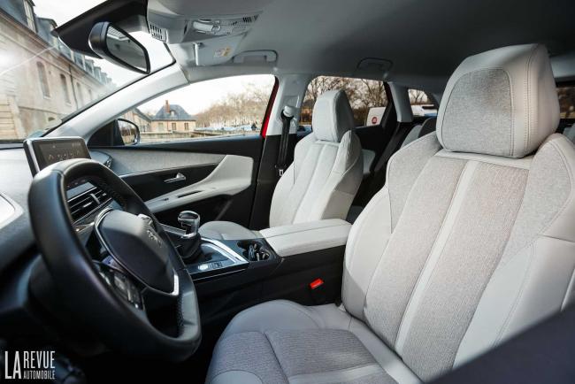 Interieur_Peugeot-3008-BlueHDi-150_48