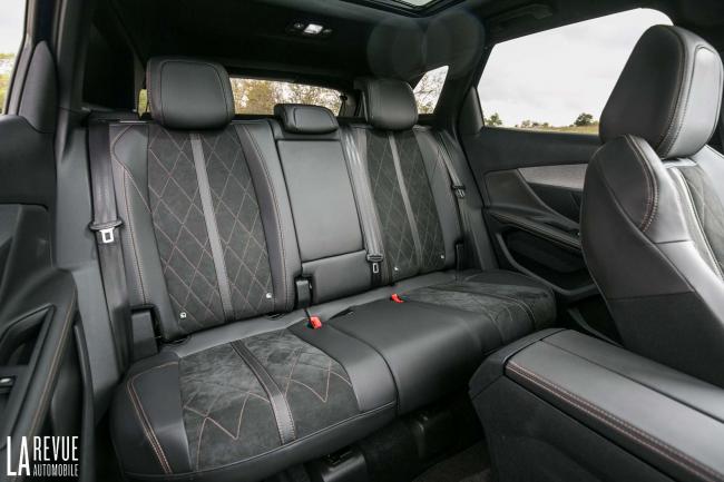 Interieur_Peugeot-3008-GT_29