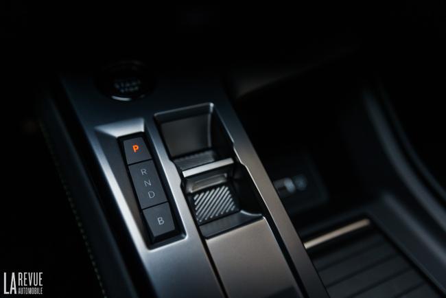 Interieur_peugeot-408-essai_9