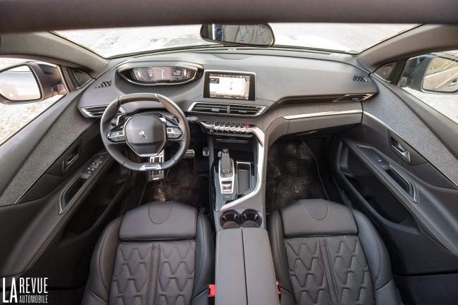 Interieur_Peugeot-5008-THP-165_40