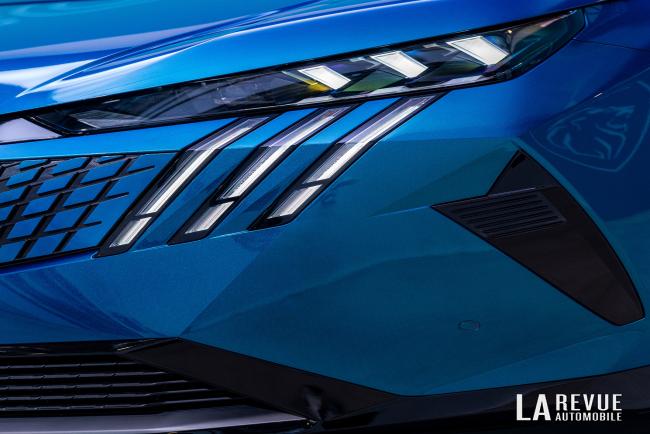 Exterieur_reveal-nouveau-peugeot-3008-iii-a-sochaux_37