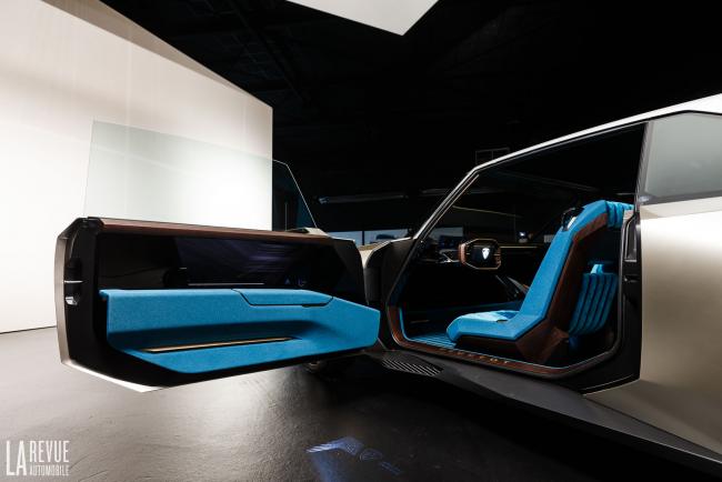 Interieur_Peugeot-e-Legend_45