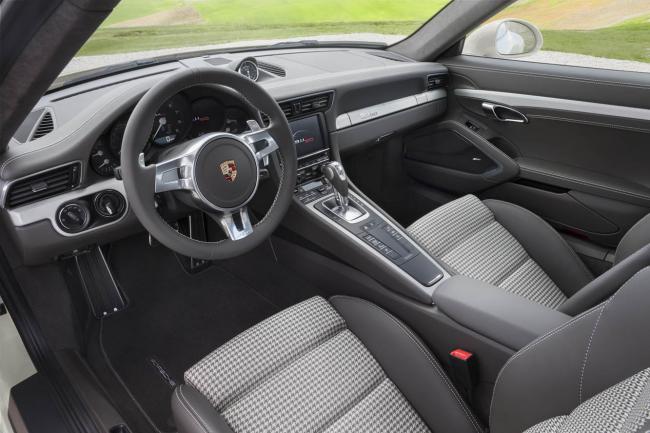 Interieur_Porsche-911-50th-anniversary-edition_18