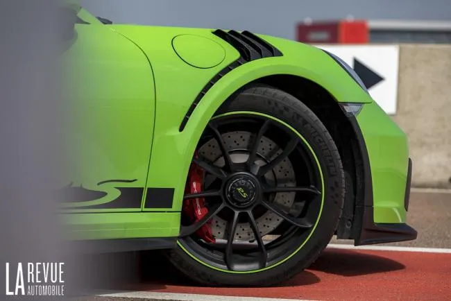 Porsche 911 hybride : la sportive se met au vert