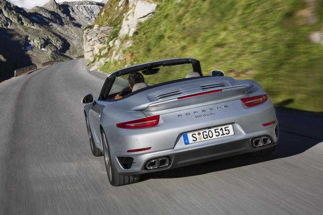 Exterieur_Porsche-911-Turbo-S-Cabriolet_15