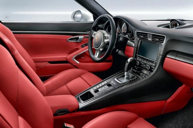 Interieur_Porsche-911-Turbo-S-Cabriolet_22