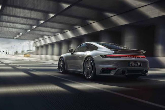 Porsche 911 Turbo S et le Porsche Active Aerodynamics