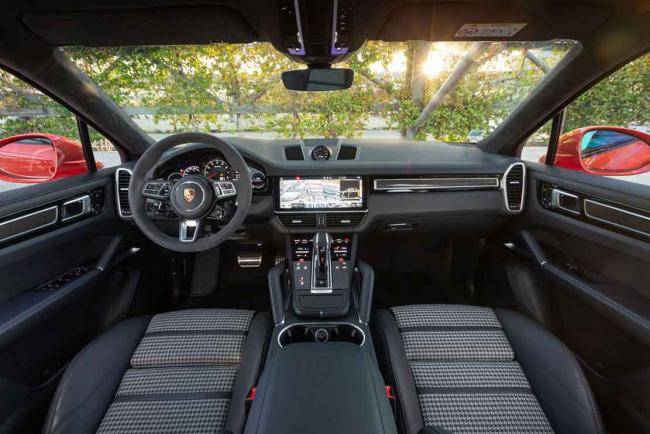Essai Porsche Cayenne Coupé Turbo et Hybride : La bête et la verte !