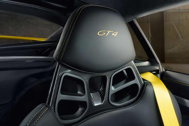 Interieur_Porsche-Cayman-GT4_20