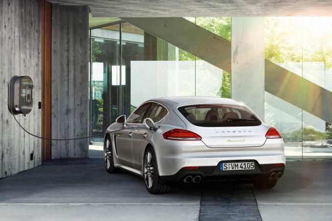 Exterieur_Porsche-Panamera-S-E-Hybrid_2