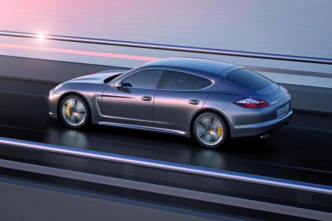 Exterieur_Porsche-Panamera-Turbo-S_4