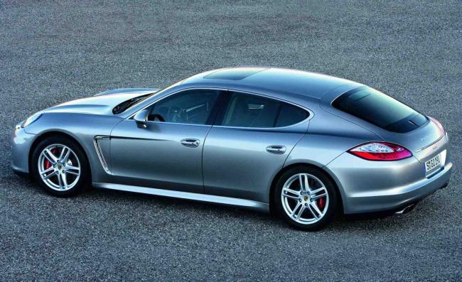 Exterieur_Porsche-Panamera_4