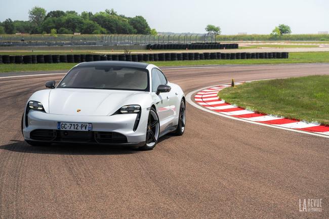 Galerie Porsche Taycan Turbo S - Essai sur Circuit