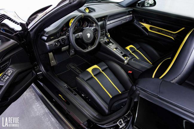 Interieur_Porsche-TechArt-GT-Street-R-2017_11