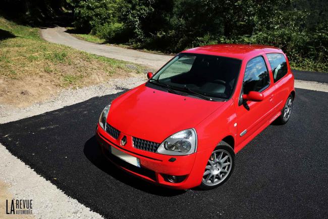 Exterieur_Renault-Clio-2-RS-Trophy_5