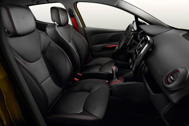 Interieur_Renault-Clio-4-RS-EDC_18