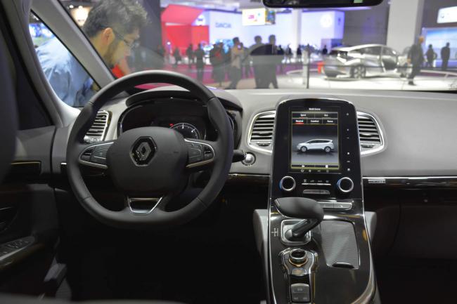 Interieur_Renault-Espace-V-Mondial-2014_11