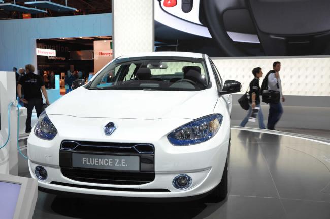 Exterieur_Renault-Fluence-ZE-Concept_0