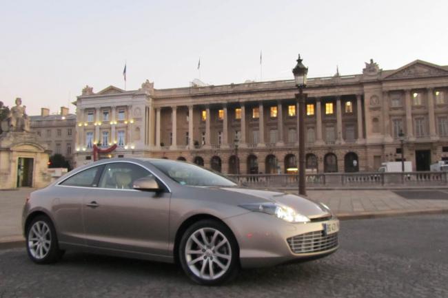 Exterieur_Renault-Laguna-Coupe-V6-Initiale_3