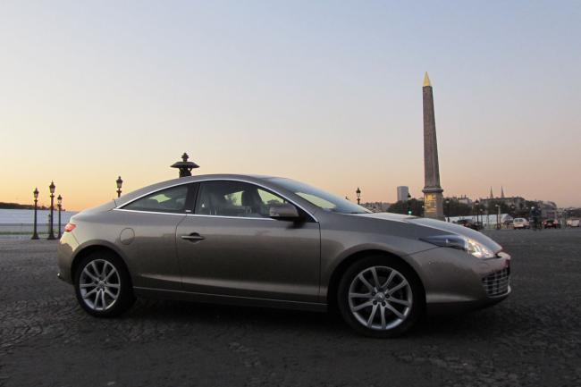 Exterieur_Renault-Laguna-Coupe-V6-Initiale_5